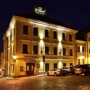 Szálloda U Pava ****